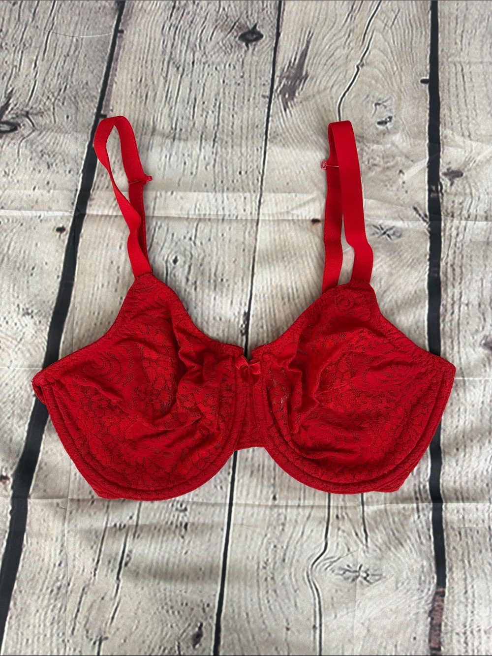 Wacoal Red Lace Underwire Bra with Adjustable Straps